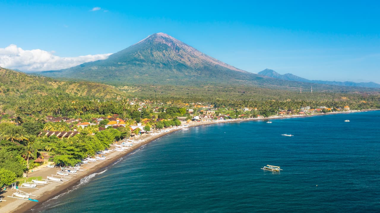 5 Exciting Activities at Amed Beach, the Hidden Gem of East Bali